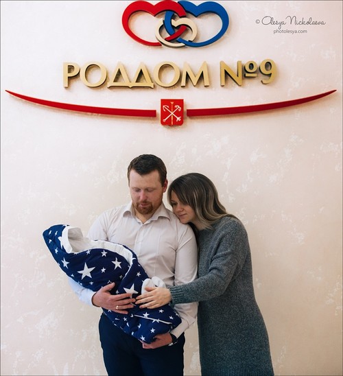  выписки из роддома ◆ discharging from maternity hospital