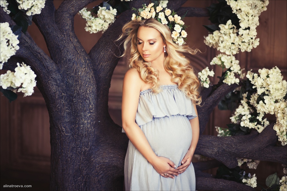 Pregnant Olya