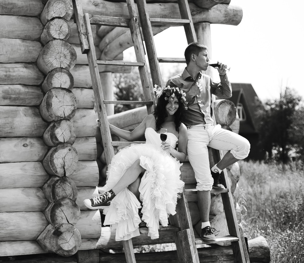 #TrashTheWeddingDress