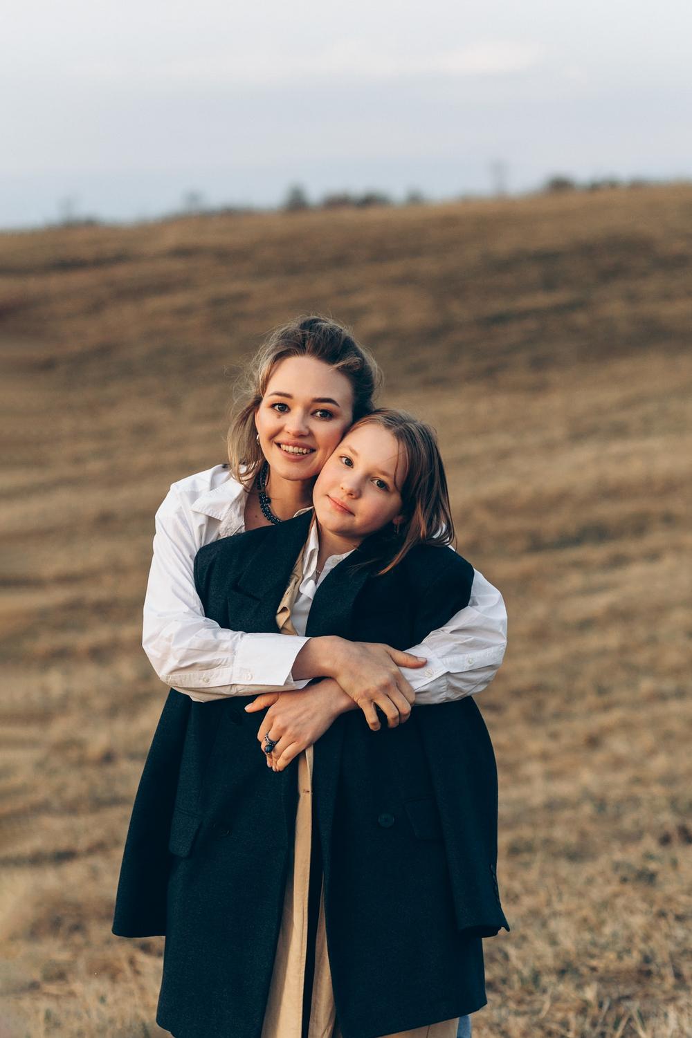 Olesia & Varia