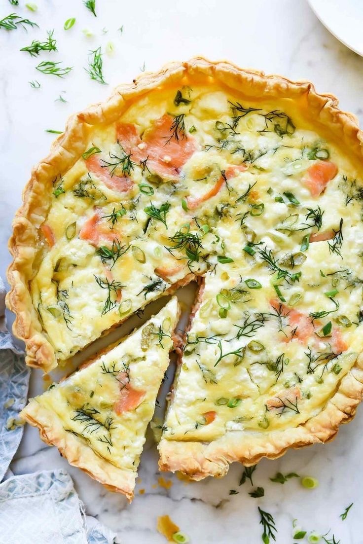 ФРАНЦУЗСКАЯ КУХНЯ: лоранский киш с семгой и классический жульен