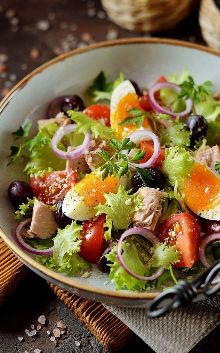 ФРАНЦУЗСКАЯ КУХНЯ: лоранский киш с семгой и классический жульен