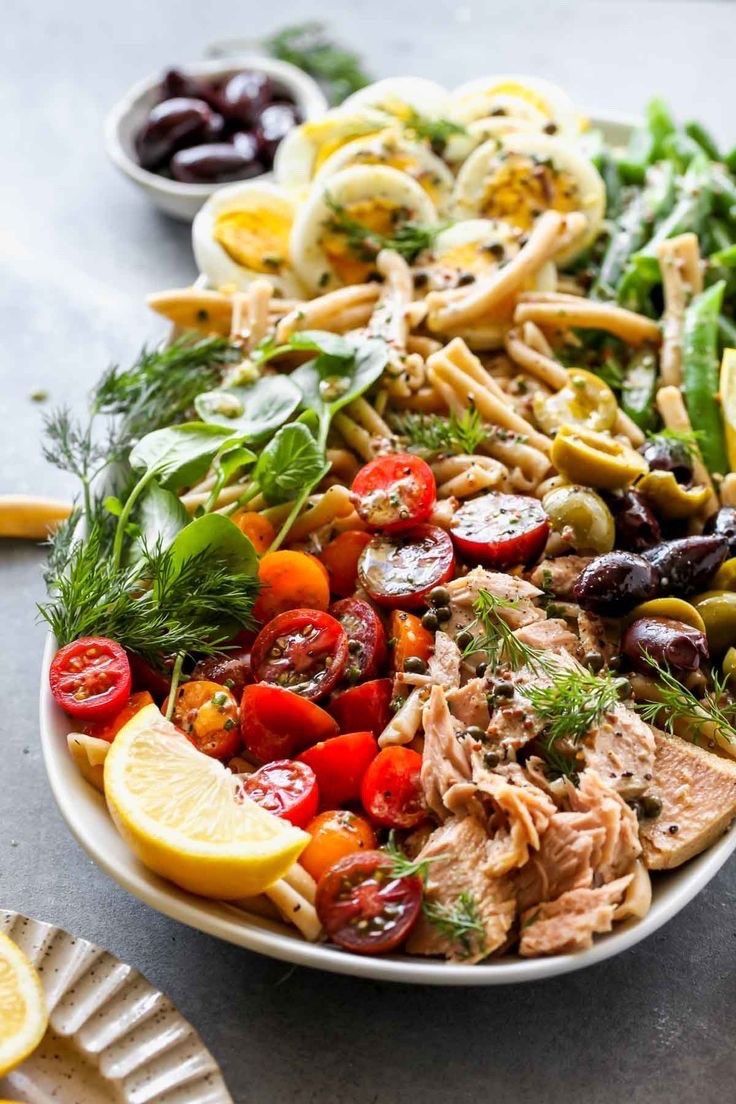 ФРАНЦУЗСКАЯ КУХНЯ: лоранский киш с семгой и классический жульен