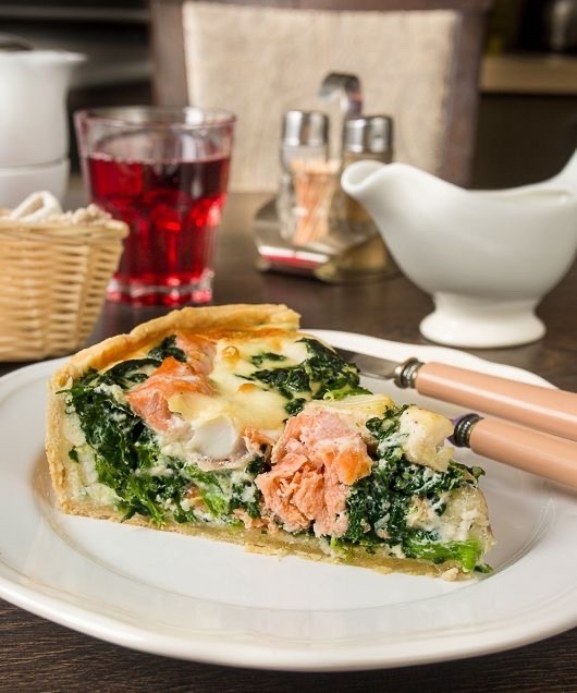 ФРАНЦУЗСКАЯ КУХНЯ: лоранский киш с семгой и классический жульен