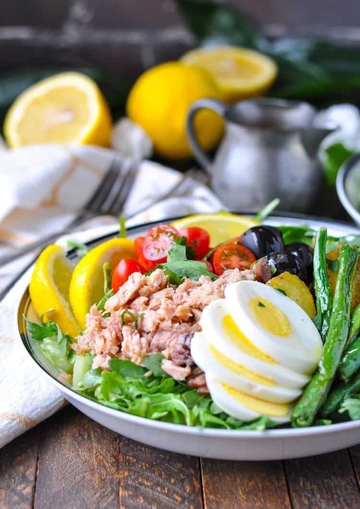 ФРАНЦУЗСКАЯ КУХНЯ: лоранский киш с семгой и классический жульен