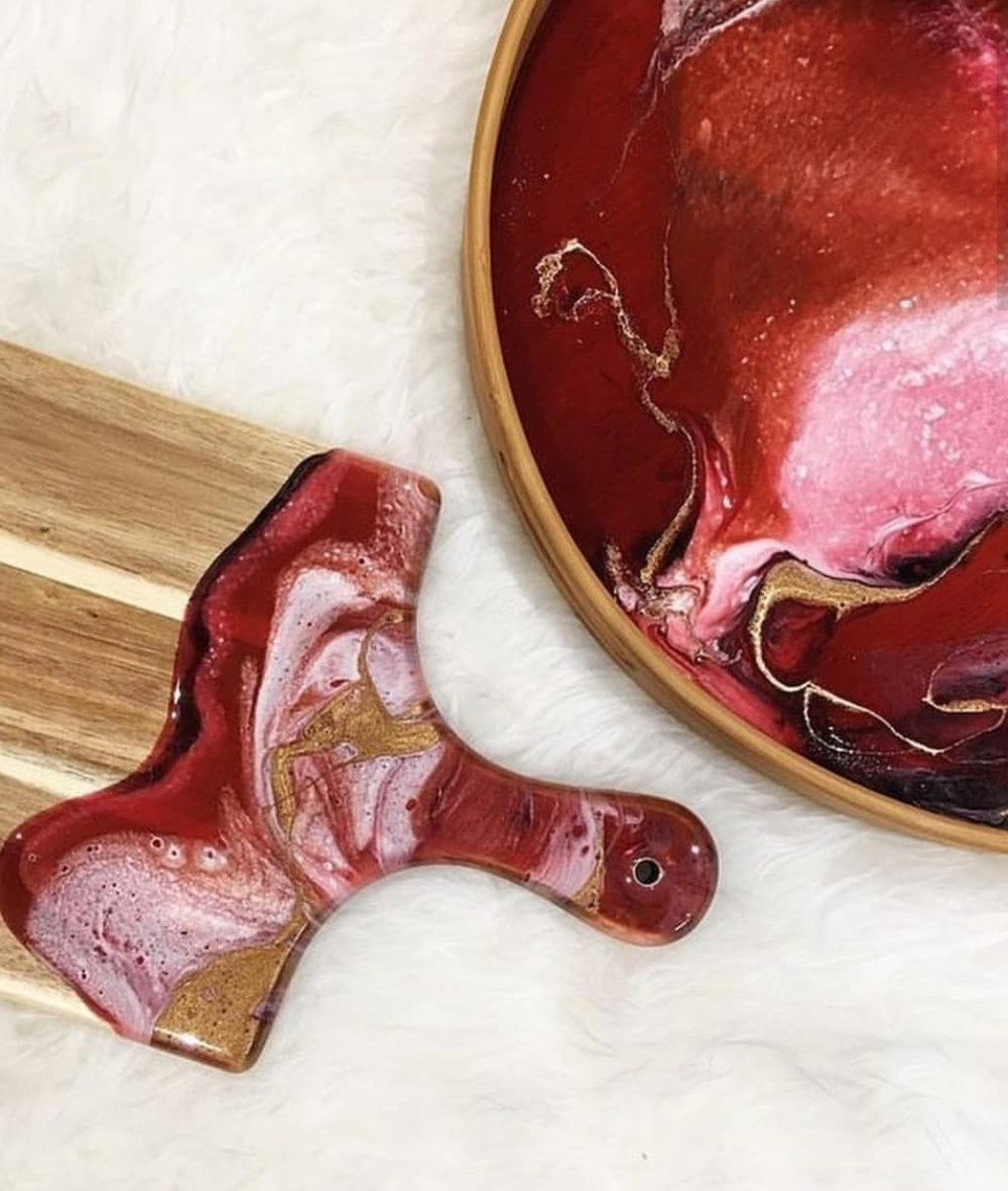 СЕРВИРОВОЧНЫЕ ДОСКИ С ДЕКОРОМ RESINART