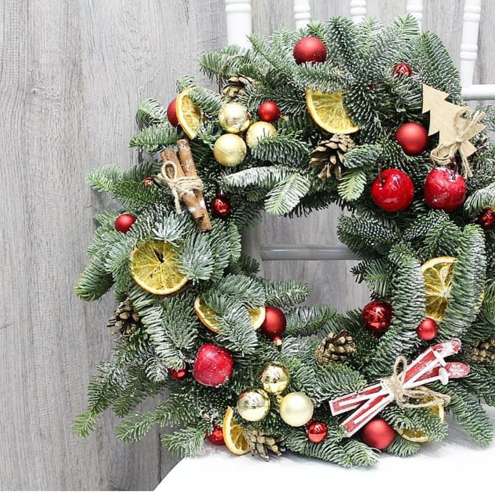 НОВОГОДНИЙ ВЕНОК ИЗ ГОЛУБОЙ ДАТСКОЙ ЕЛИ