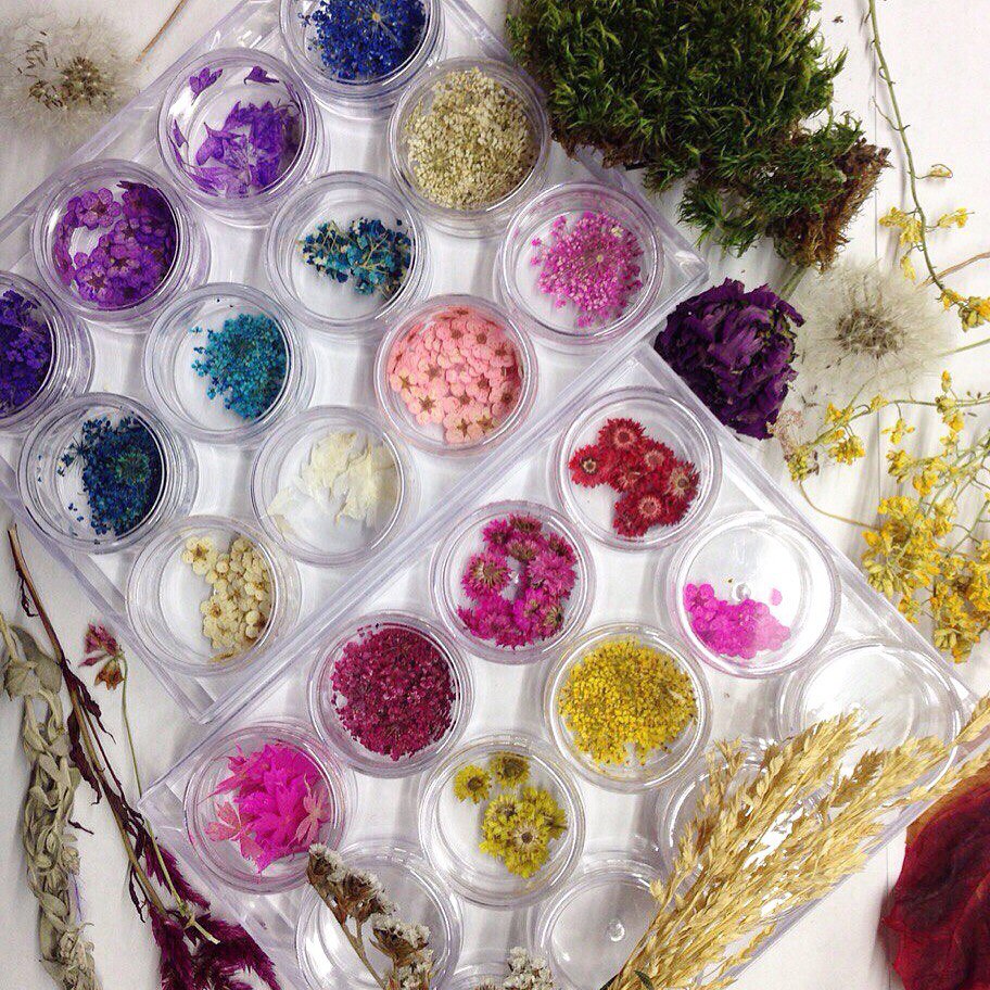 Украшения из сухоцветов и ювелирной смолы