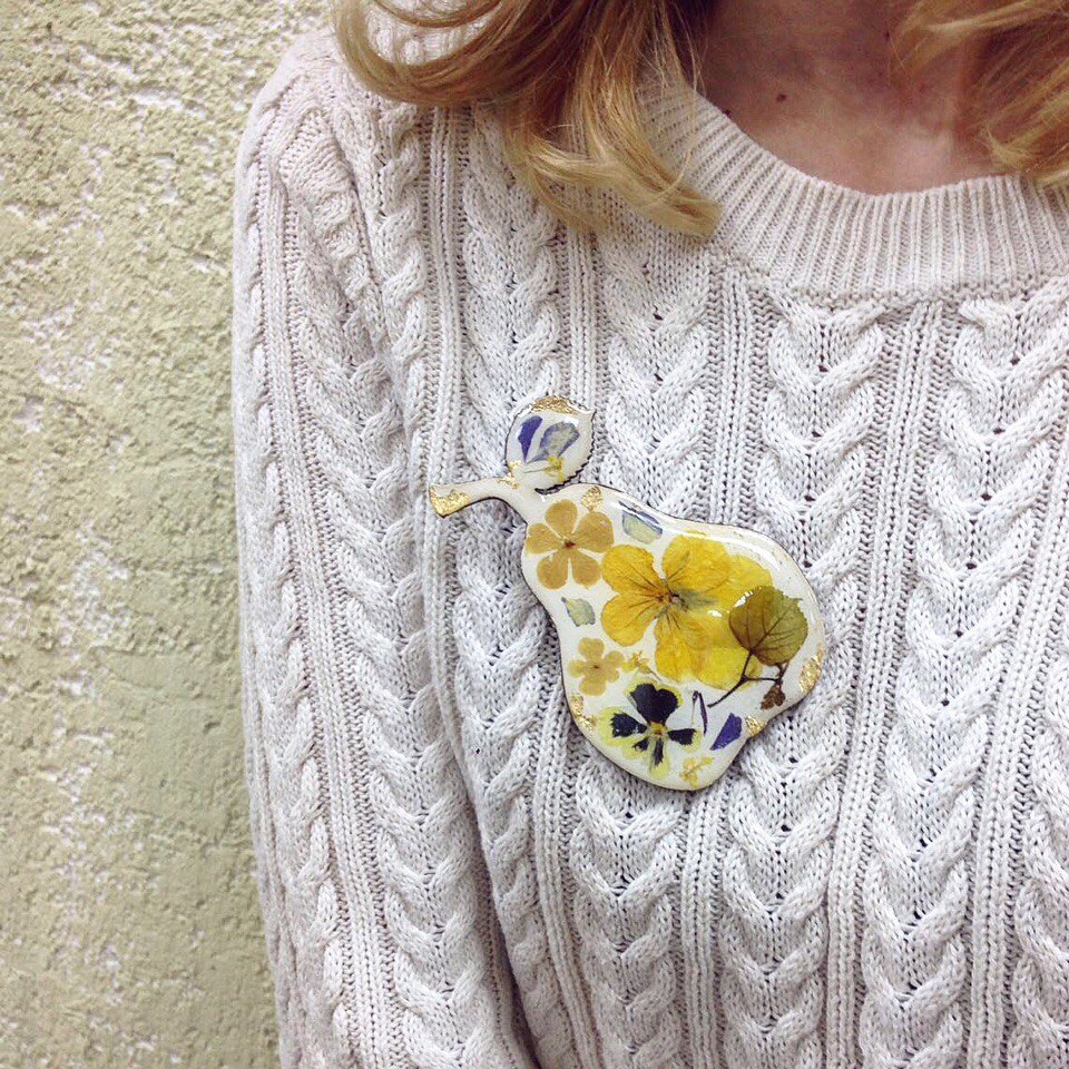 Украшения из сухоцветов и ювелирной смолы