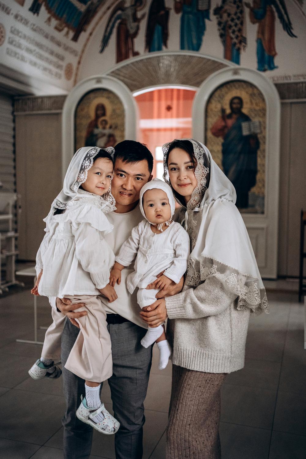 ТАИНСТВО КРЕЩЕНИЯ ИРИНЫ И АЛЕКСАНДРЫ