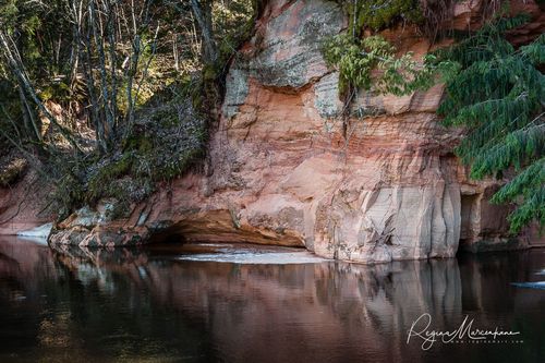 Ледопад утёса Варшавас (Varšavu iezis (Krauļukalna iezis) / Varsavas cliff (Kraulukalns cliff))