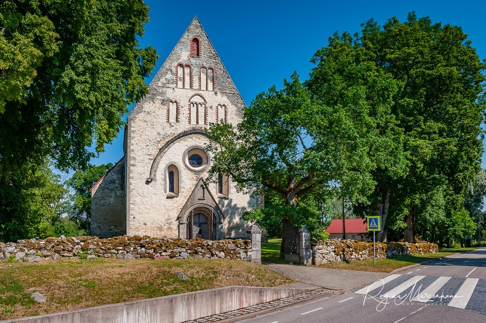 Valjala Martini Kirik