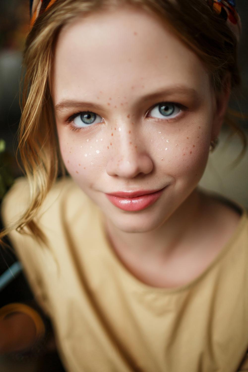 Художница. Божественные фото. Софи здесь 9 лет.