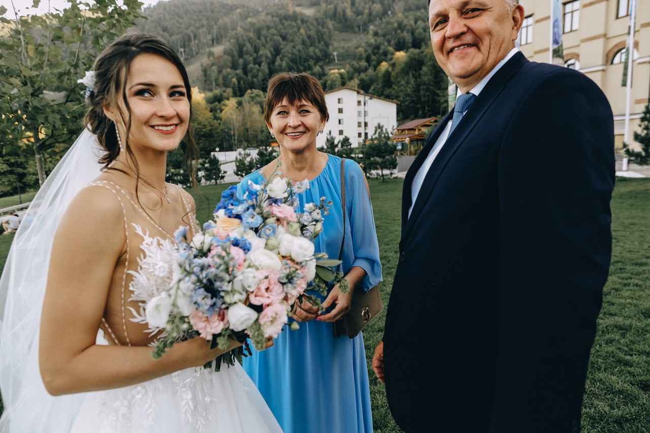 #морегорылюбовь