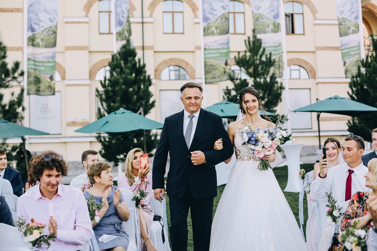 #морегорылюбовь