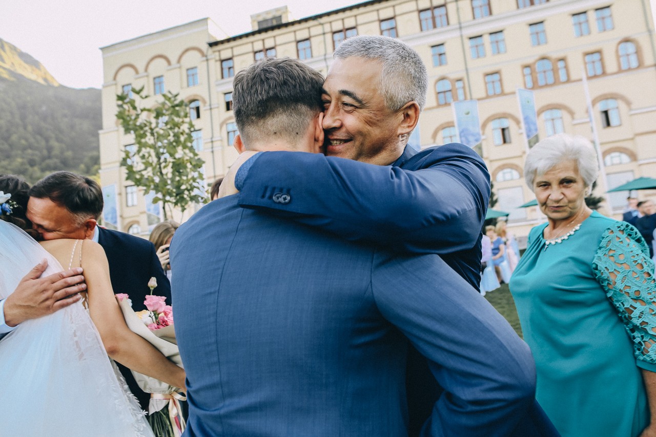 #морегорылюбовь