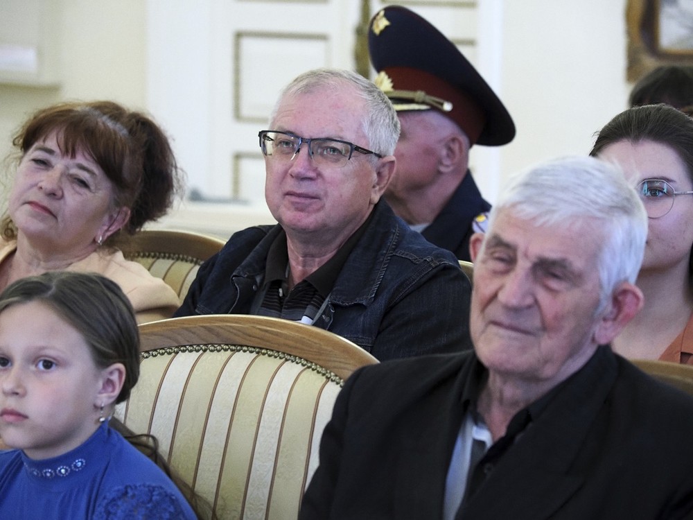 Наивные художники про Петра Великого