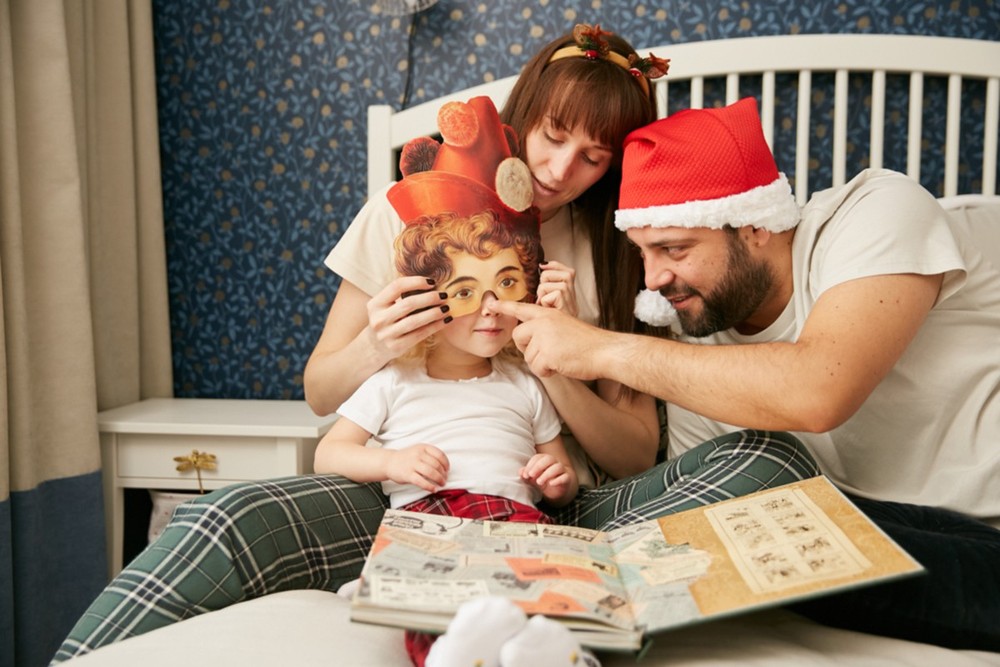 Оля и Никита на Рождество