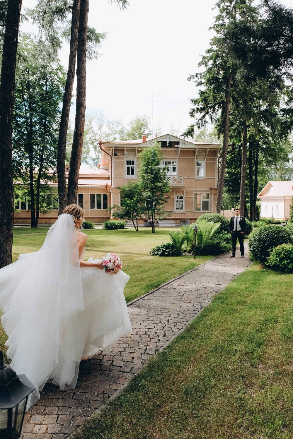 ANATOLY & VIOLETA
