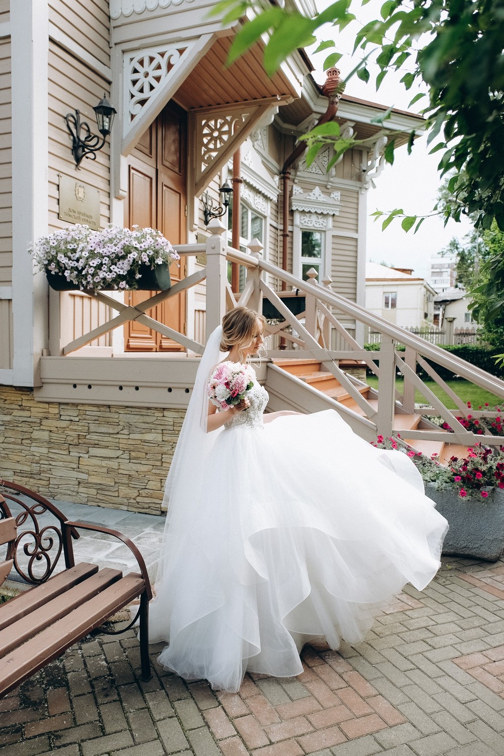 ANATOLY & VIOLETA