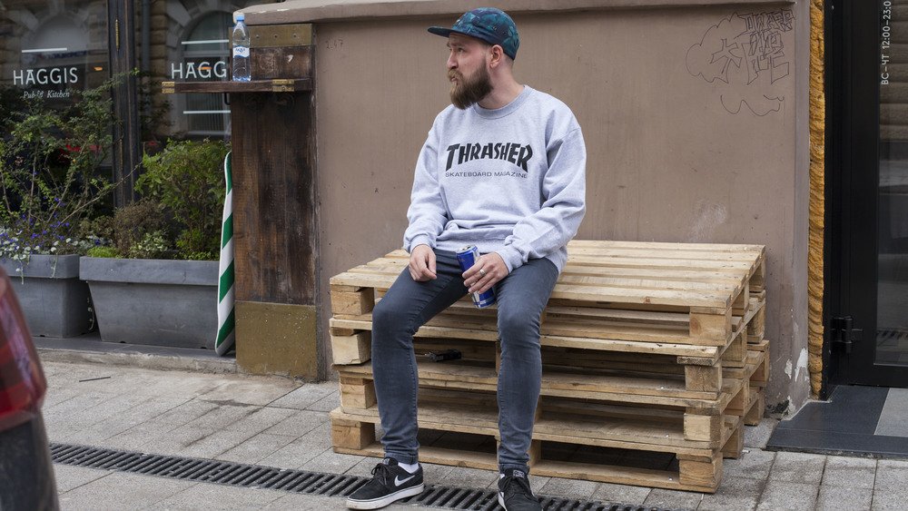Серый свитшот трэшер Thrasher Skateboard Magazine crewneck. 